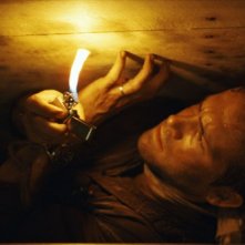 Una claustrofobica immagine del film Buried con Ryan Reynolds