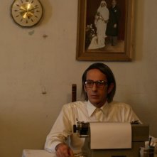 Alfredo Castro in una scena del film Post Mortem