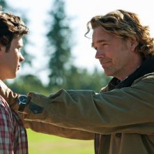 John Schneider parla a Tom Welling nell'episodio Lazarus di Smallville