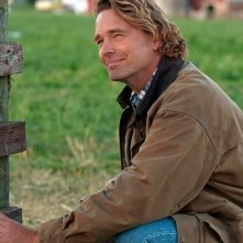 Jonathan Kent (John Schneider) in un momento dell'episodio Lazarus di Smallville