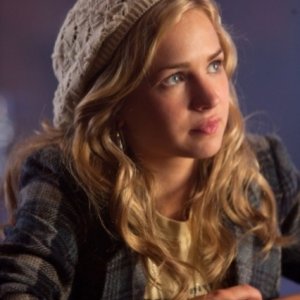 Brittany Robertson nell'episodio Ocean Uncharted di Life UneXpected