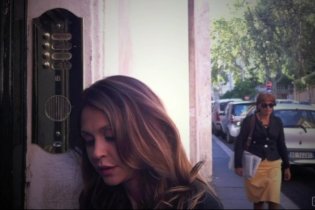 I Cesaroni 4: Stefania citofona a casa dei telespettatori