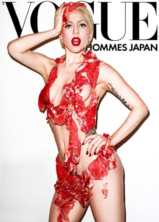 Lady Gaga Indossa Un Bikini Di Carne Per Il Magazine Vogue Hommes Giapponese 174362