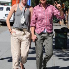 Portia De Rossi mano nella mano con Ellen DeGeneres