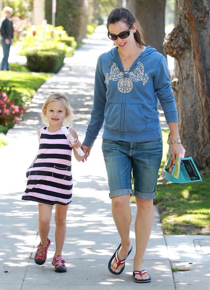 Jennifer Garner Tiene Per Mano La Figlia Violet In Santa Monica 174600