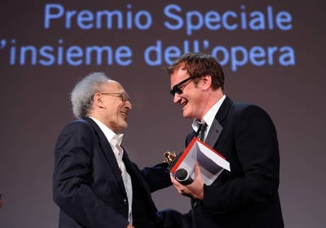 Venezia 2010: Quentin Tarantino consegna il Leone d'Oro speciale a Monte Hellman per il suo Road to Nowhere