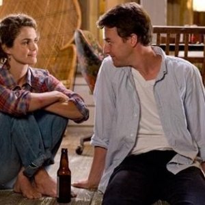 Edward Norton e Keri Russell in un'immagine del film Leaves of Grass