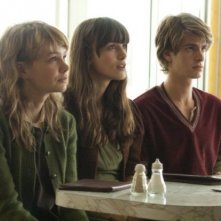 Keira Knightley, Andrew Garfield e Carey Mulligan insieme nel film Never Let Me Go