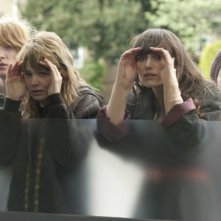 Keira Knightley e Carey Mulligan in un'immagine divertente del film Never Let Me Go