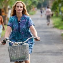 Una rilassata Julia Roberts nel film Mangia, prega, ama