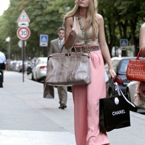Blake Lively in una scena dell'episodio Belles de Jour di Gossip Girl
