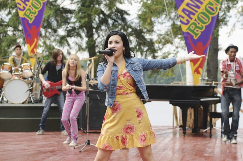 Demi Lovato in una scena di Camp Rock 2