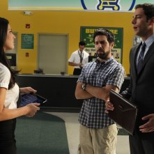 Olivia Munn, Joshua Gomez e Zachary Levi nell'episodio Chuck Versus the Anniversary