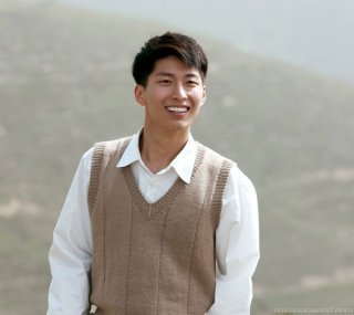 Dou Xiao in una prima immagine del film The Love of the Hawthorn Tree