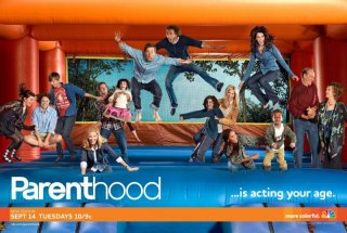 Un poster con sviluppo orizzontale della stagione 2 di Parenthood