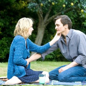 Natascha McElhone e Rupert Friend in una scena del film The Kid