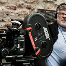 Il regista Carlo Mazzacurati durante le riprese del film La passione