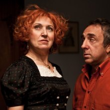 Maria Paiato e Silvio Orlando in una scena del film La passione