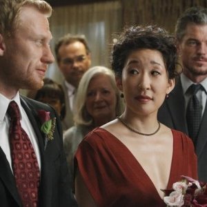 Sandra Oh e Kevin McKidd nell'episodio Shock to the System di Grey's Anatomy