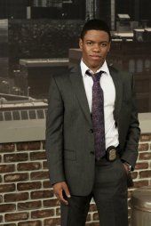 Jon Michael Hill è il Detective Damon Washington nella serie Detroit 1-8-7