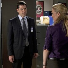 A.J. Cook e Thomas Gibson nell'episodio JJ di Criminal Minds