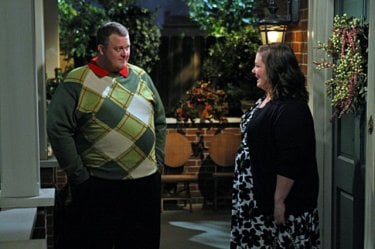 Billy Gardell e Melissa McCarthy nell'episodio First Date di Mike and Molly