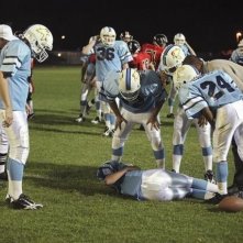 Charlie McDermott in una scena dell'episodio Homecoming di The Middle