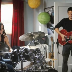 Courteney Cox e Josh Hopkins nell'episodio Makin' Some Noise di Cougar Town