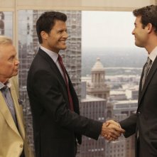 James Wolk, Mark Deklin e Jon Voight nell'episodio One in Every Family di Lone Star