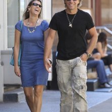 Jon Bon Jovi e la moglie Dorotea passeggiano mano nella mano per Soho