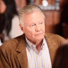 Jon Voight nel pilot di Lone Star
