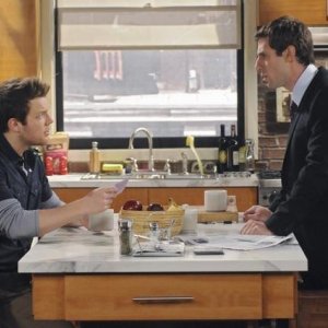 Josh Cooke e Jake Lacy nel pilot di Better with You