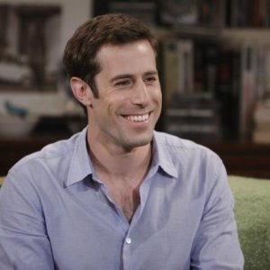 Josh Cooke nell'episodio Better with Firehouse di Better with You