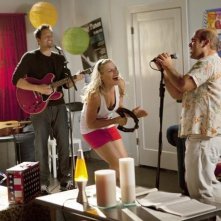 Josh Hopkins, Busy Philipps ed Ian Gomez nell'episodio Makin' Some Noise di Cougar Town