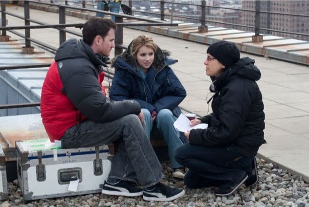 Ryan Fleck, Emma Roberts e Anna Boden in una scena del film It's Kind of a Funny Story