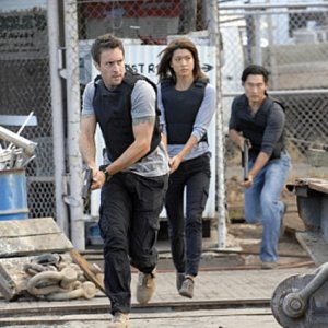 Alex O'Loughlin, Grace Park e Daniel Dae Kim nell'episodio Malama Ka Anna di Hawaii Five-0