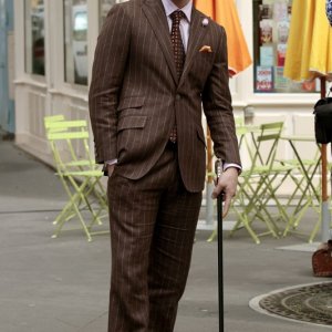 Chuck (Ed Westwick) in una scena dell'episodio Double Identity di Gossip Girl