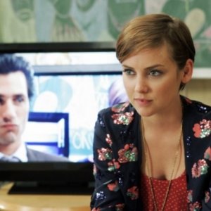 Jessica Stroup in una scena dell'episodio Age of Inheritance di 90210