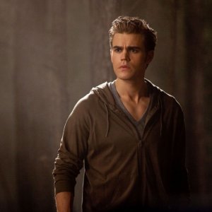 Un'immagine tratta dall'episodio Bad Moon Rising di Vampire Diaries con Paul Wesley