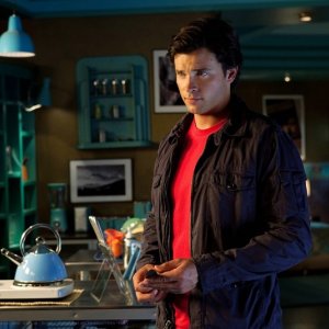 Clark (Tom Welling) in una sequenza dell'episodio Shield di Smallville