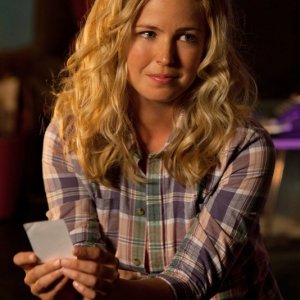 Keri Lynn Pratt è Cat Grant nell'episodio Shield di Smallville