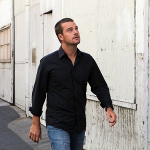 G (Chris O'Donnell) in una sequenza dell'episodio Black Widow di NCIS: Los Angeles