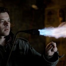 Benjamin Biolay in una scena dell'horror La meute