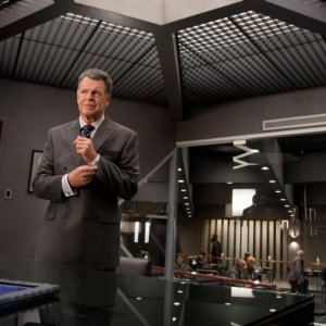 John Noble nell'episodio The Plateau di Fringe