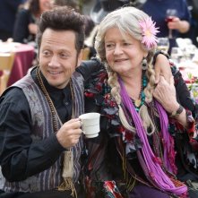 Rob Schneider e Joyce Van Patten in una scena di Un weekend da bamboccioni