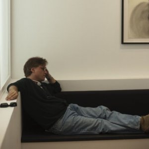 Aaron Sorkin in un'immagine di The Social Network