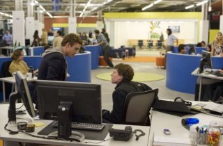 Justin Timberlake e Jesse Eisenberg in una scena di The Social Network