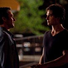 Taylor Kinney e Ian Somerhalder nell'episodio Memory Lane di Vampire Diaries