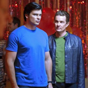 James Marsters al fianco di Tom Welling nell'episodio Homecoming di Smallville