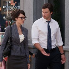 Linda Lee Danvers (Laura Vandervoort) parla con Clark (Tom Welling) nell'episodio Supergirl di Smallville